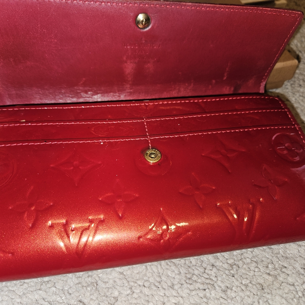 Louis Vuitton Vernis Red Wallet - Picture 7 of 11